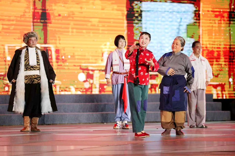 群文藝術(shù)綻放  “文化館之夜”點(diǎn)亮濠濱大舞臺