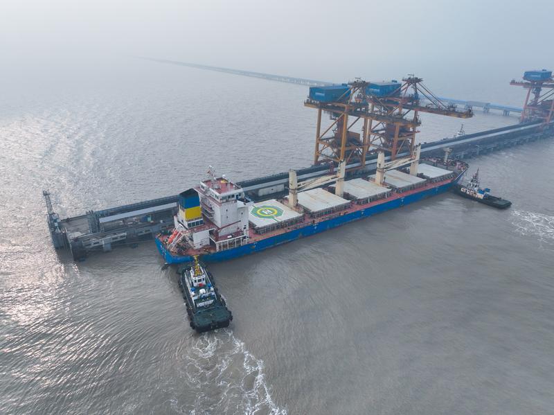 啟東邊檢暢通海上能源動脈，護航長三角暖冬